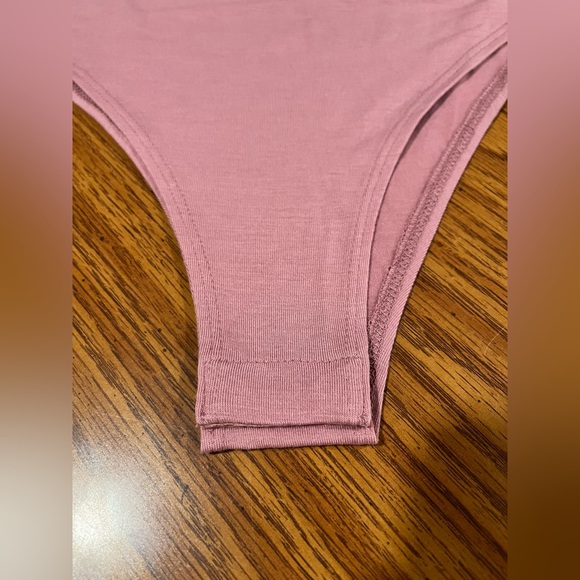 NWT Zenana Dusty Rose Bodysuit - Medium - Picture 3 of 10